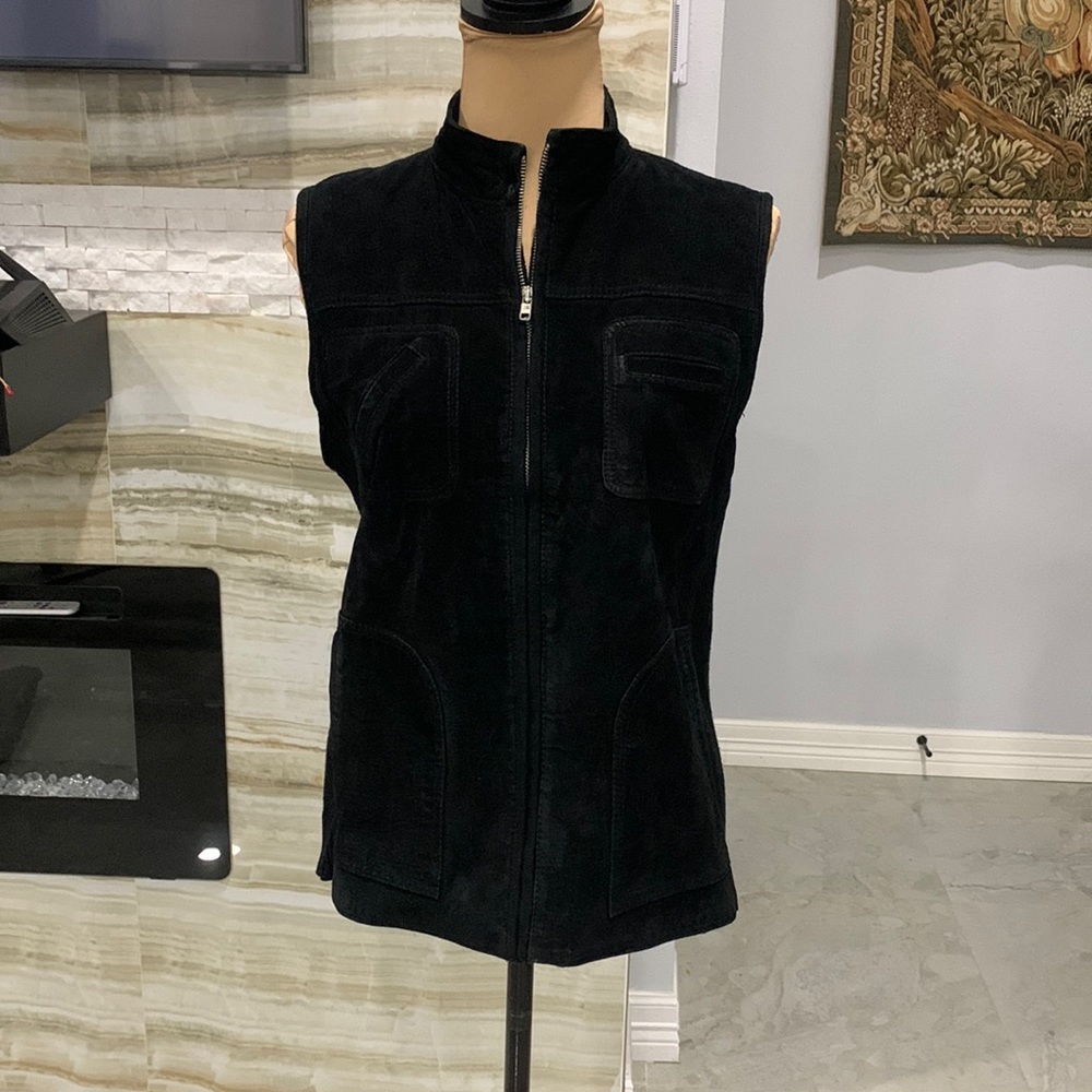 Chico’s Black Suede Vests Jacket, Sweater Back Front 100% Front. Size 1 (911)